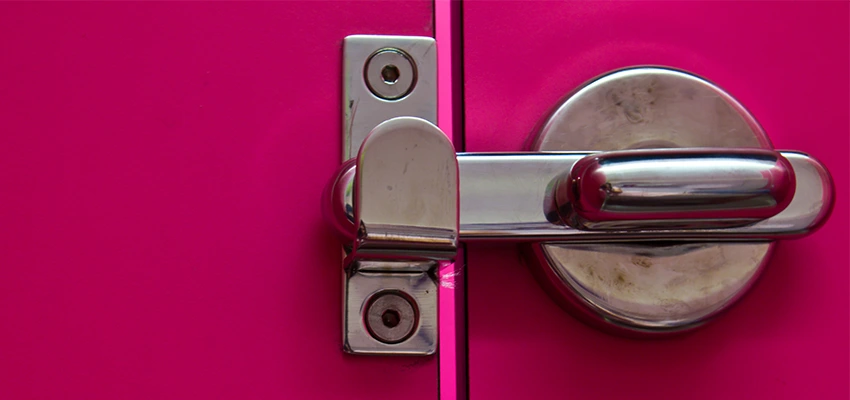 Childproof Gate Lock in East Porterville, California