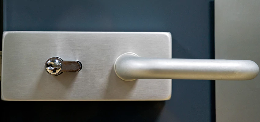 Change Patio Door Locks in East Porterville, California