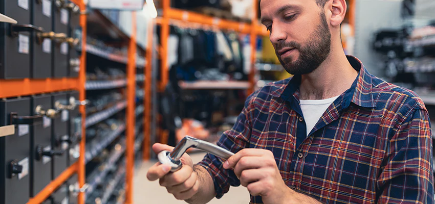 Locksmith For Retail Stores Lockout Services in East Porterville, California